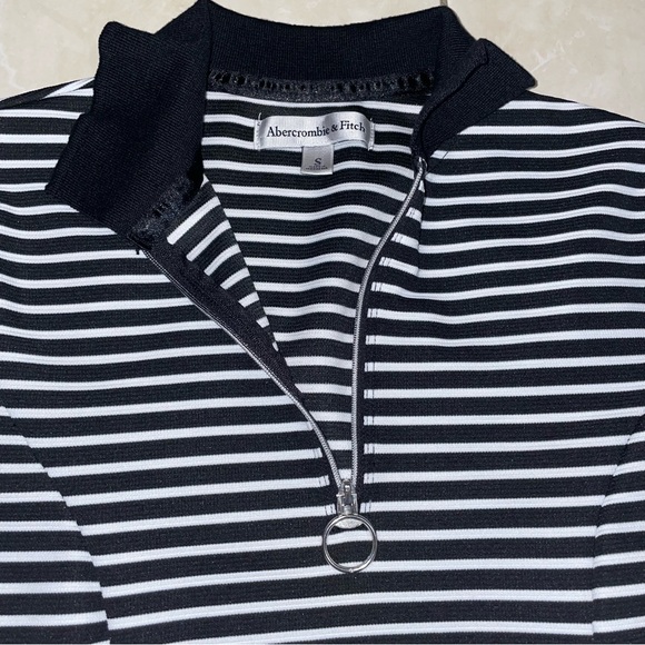 Striped Collared Dress - Picture 5 of 13